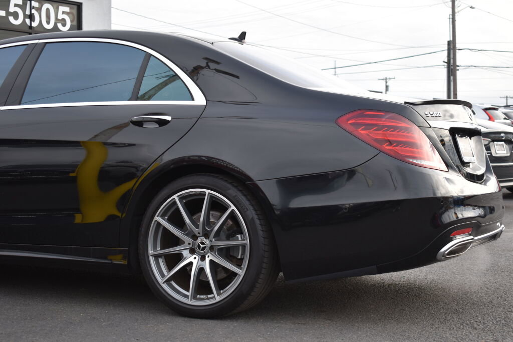 Used 2018 Mercedes-Benz S 560 Sedan w/ AMG Line Exterior image 11