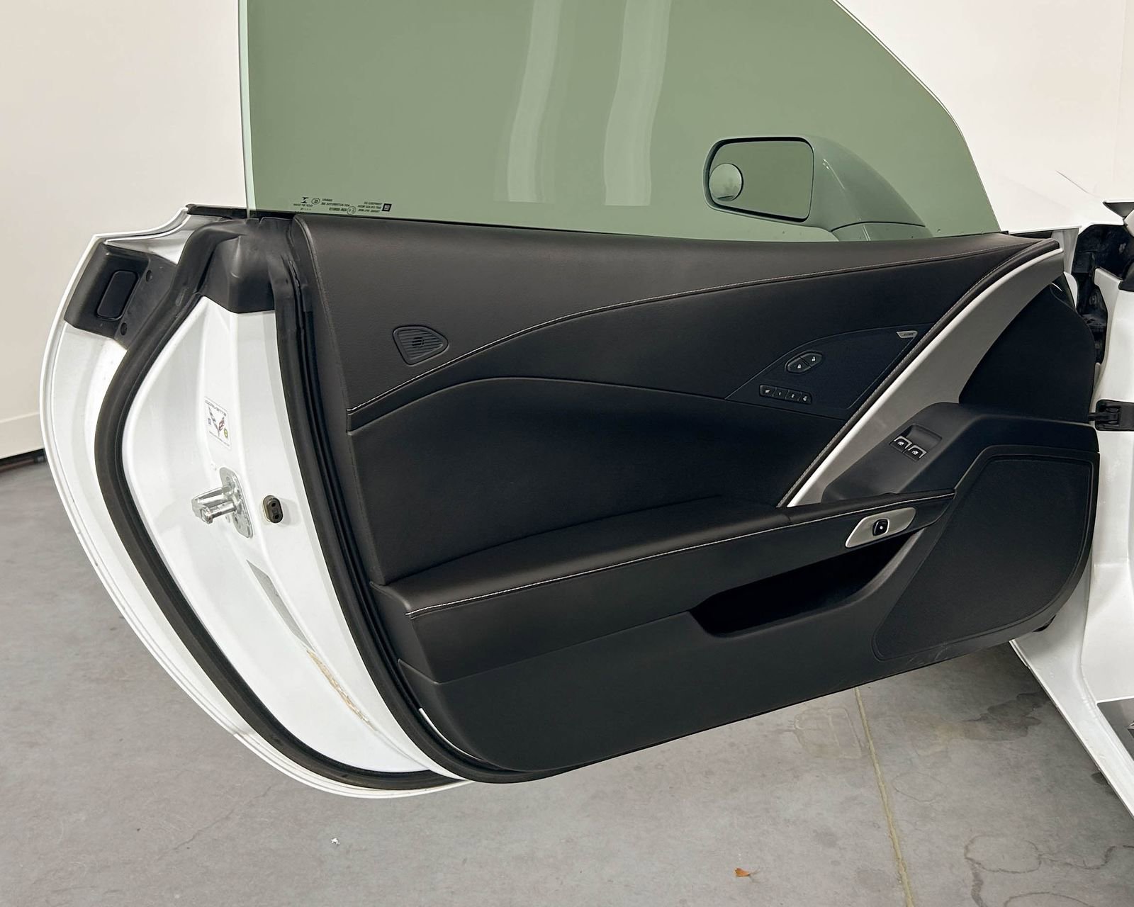 Used 2016 Chevrolet Corvette Stingray Coupe image 9