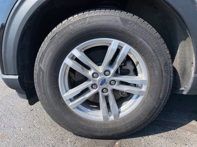 Used 2023 Ford Explorer XLT image 24