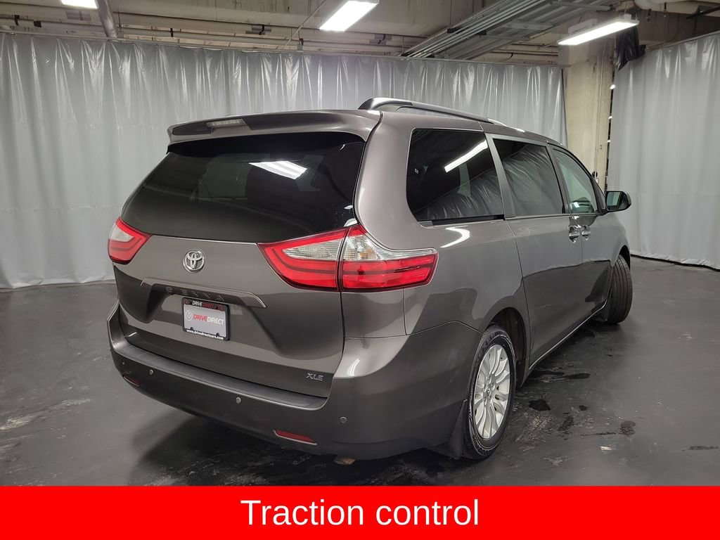 Used 2017 Toyota Sienna XLE image 8