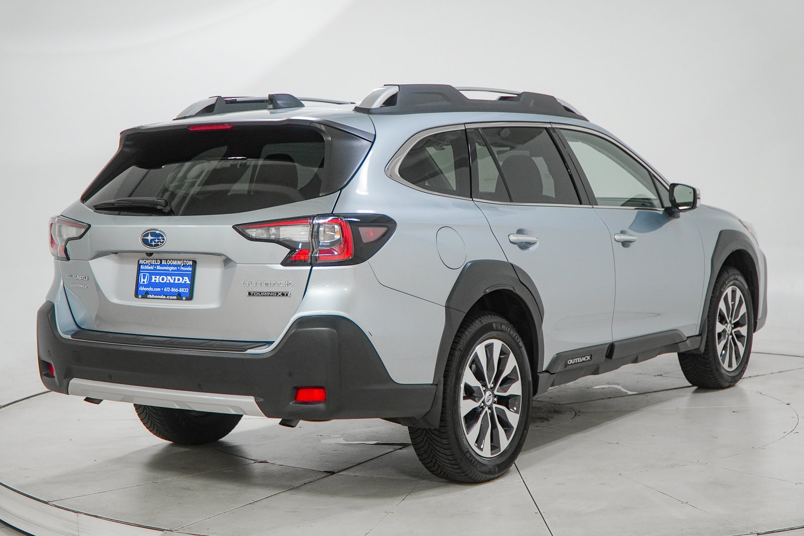 Used 2025 Subaru Outback Touring XT w/ Popular Package #2 AWD/4WD image 11