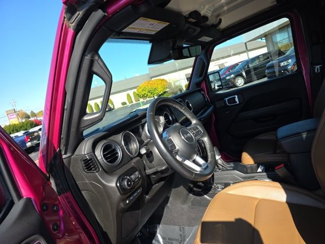 Used 2022 Jeep Wrangler Unlimited Sahara w/ Safety Group AWD/4WD image 16