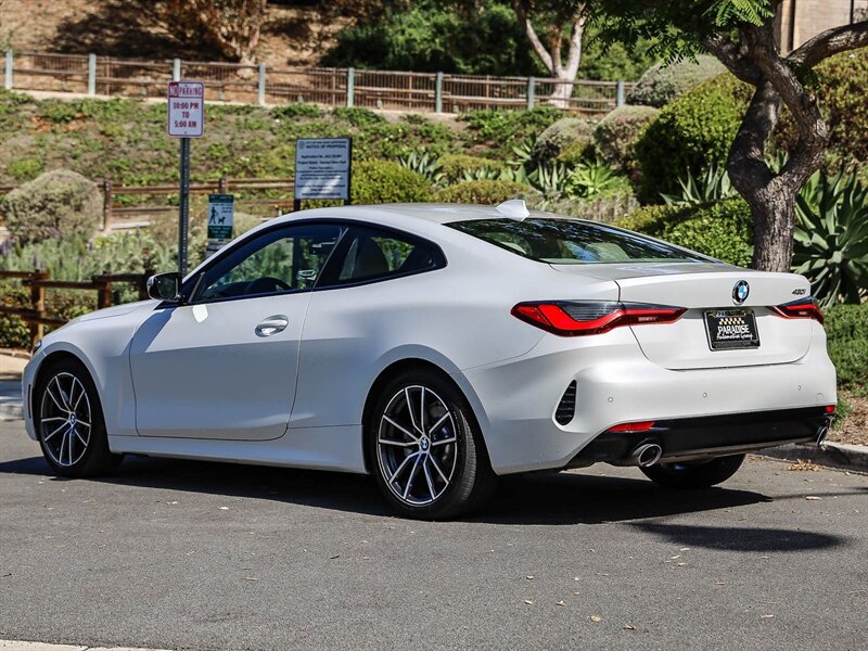 Used 2022 BMW 430i Coupe w/ Convenience Package RWD image 3