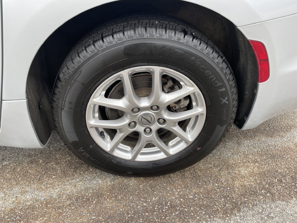 Used 2024 Chrysler Pacifica Touring-L FWD image 10
