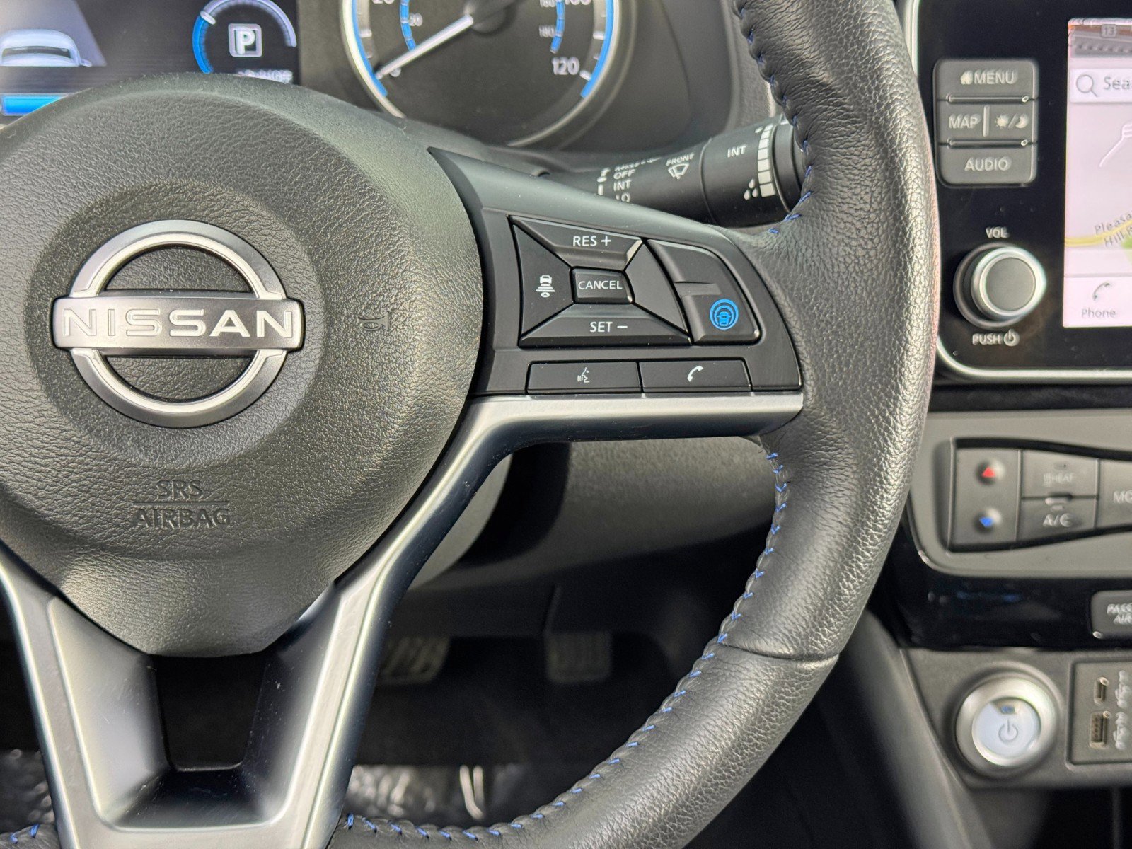 Used 2025 Nissan Leaf SV Plus image 21