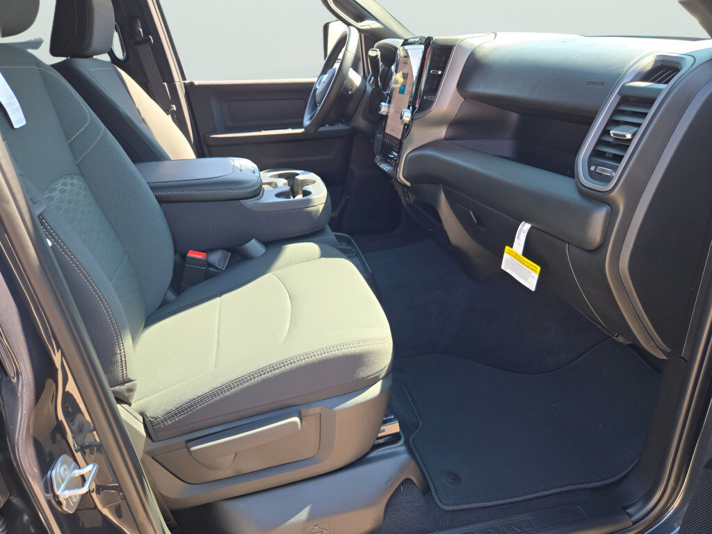 New 2026 RAM 3500 Tradesman AWD/4WD image 13
