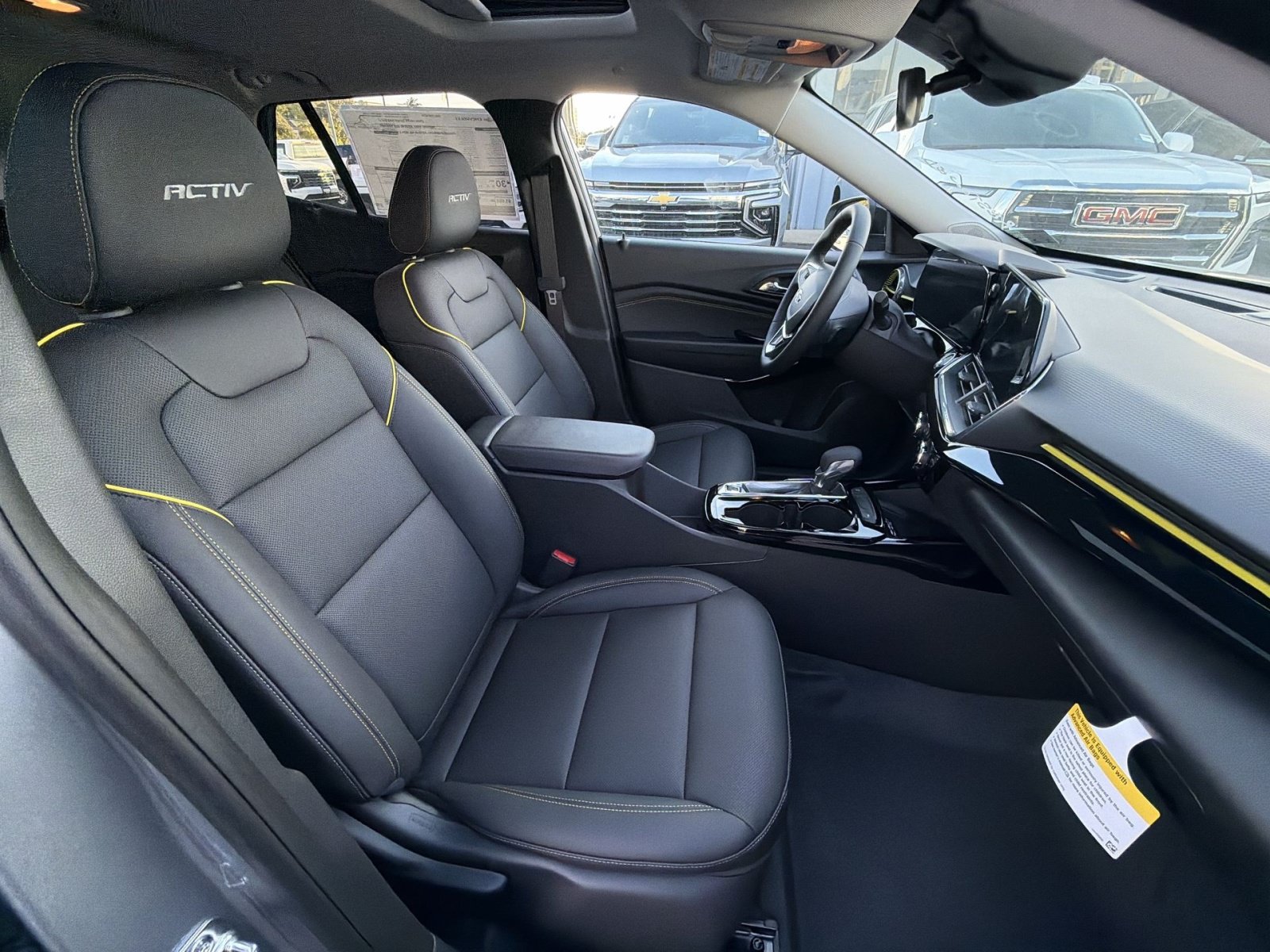 New 2026 Chevrolet Trax ACTIV w/ Sunroof Package FWD image 27