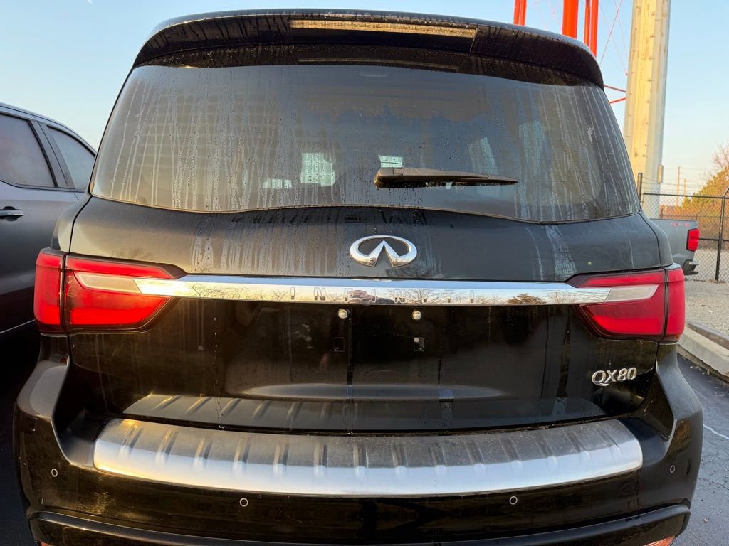 Used 2018 INFINITI QX80 4WD w/ Driver Assistance Package image 6