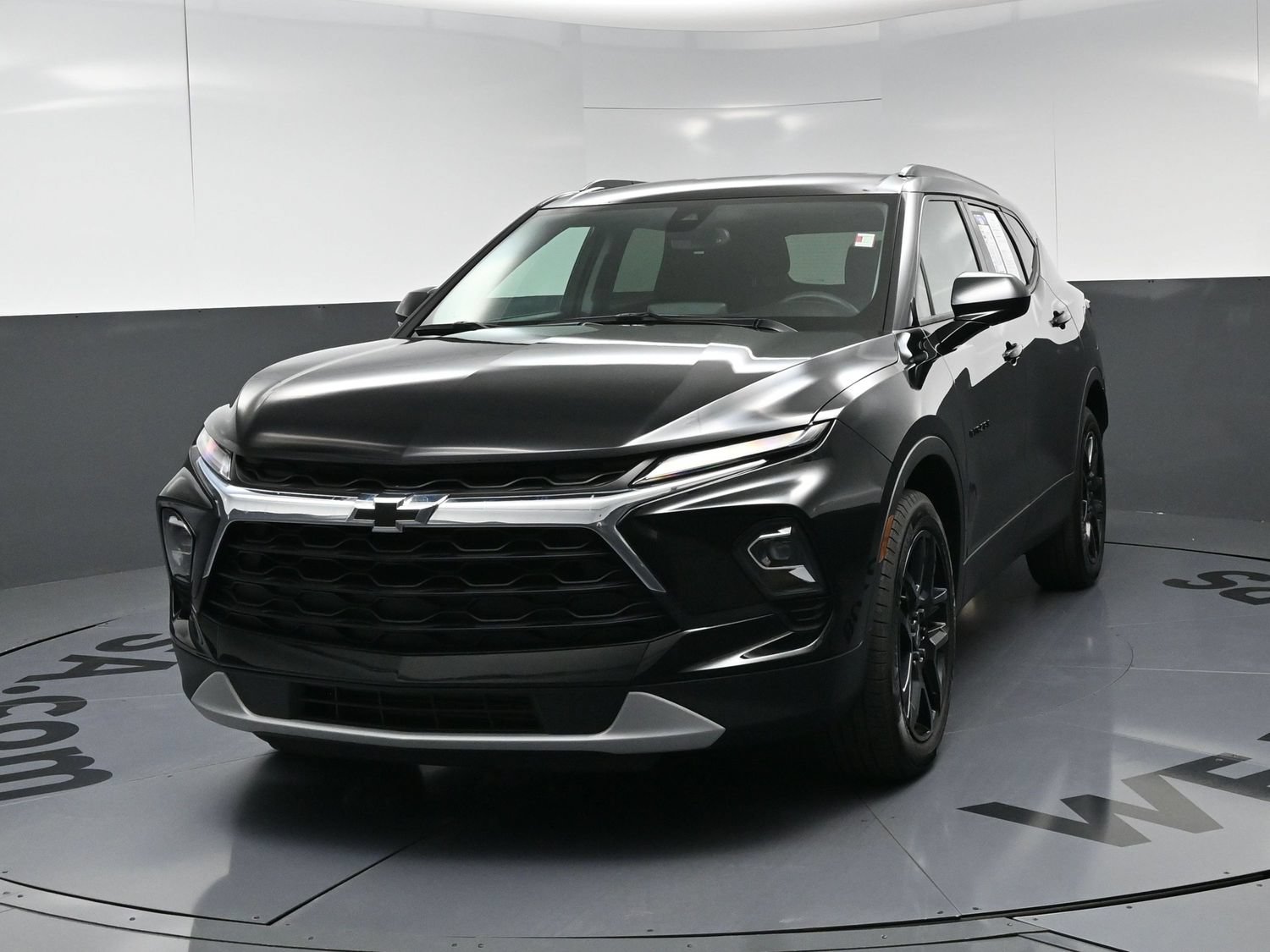 Used 2024 Chevrolet Blazer LT w/ Convenience Package FWD image 11