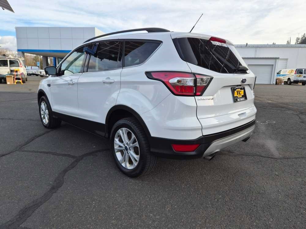 Used 2017 Ford Escape SE w/ Equipment Group 201A image 7