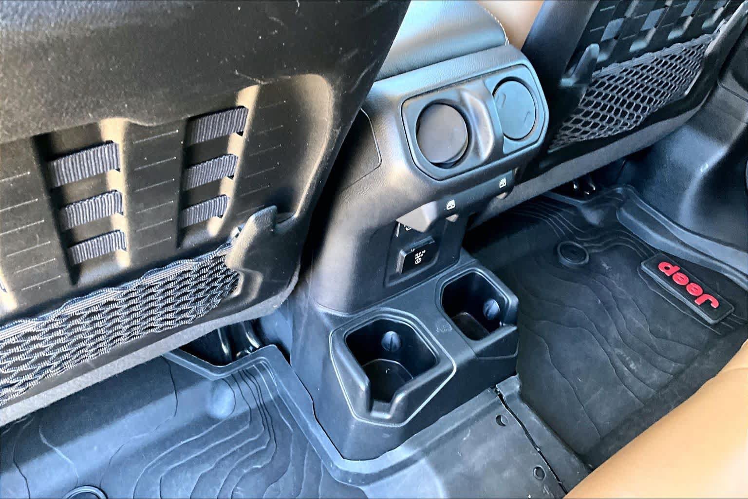 Used 2021 Jeep Gladiator Rubicon AWD/4WD image 31