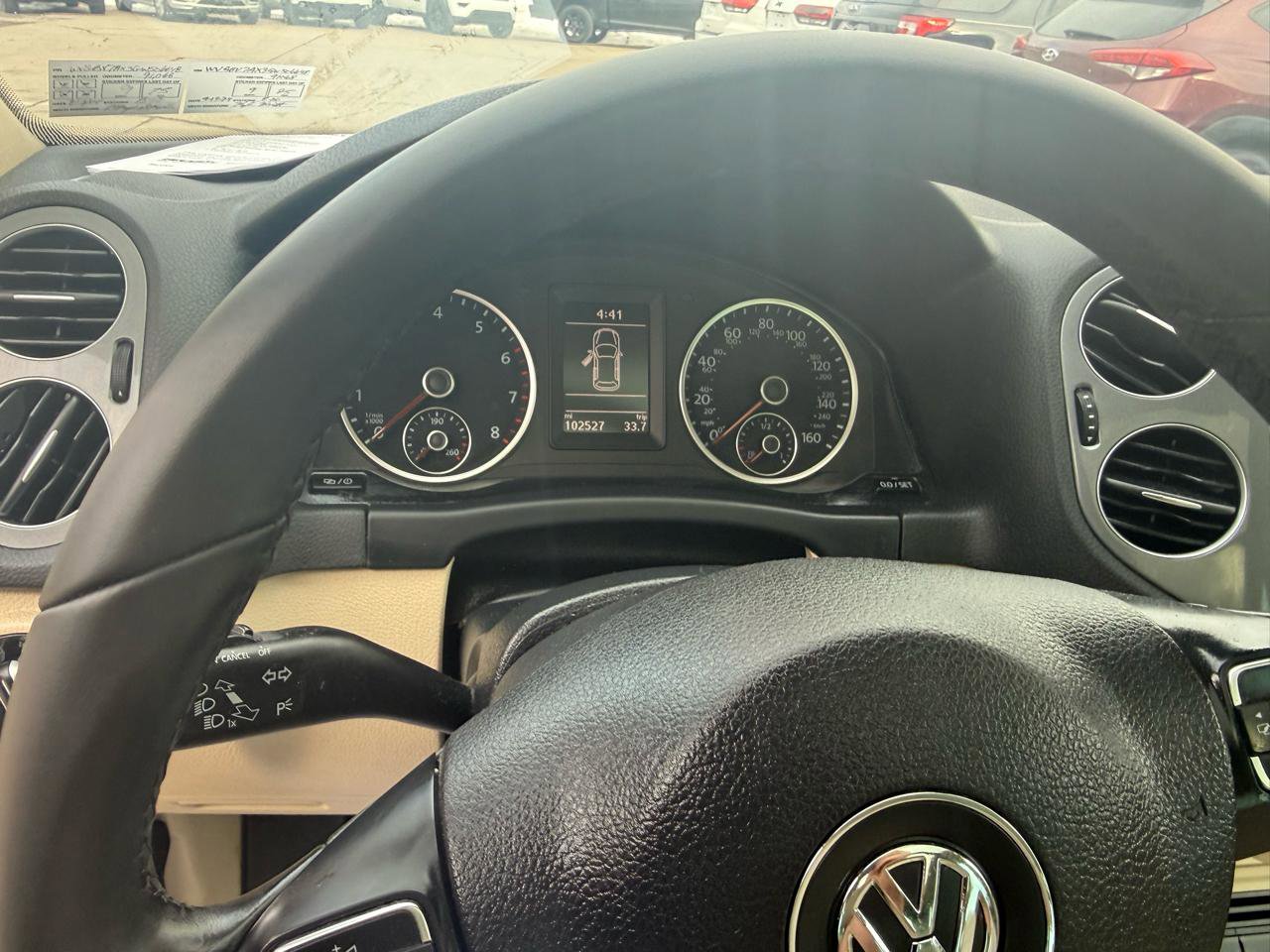 Used 2016 Volkswagen Tiguan SE image 31