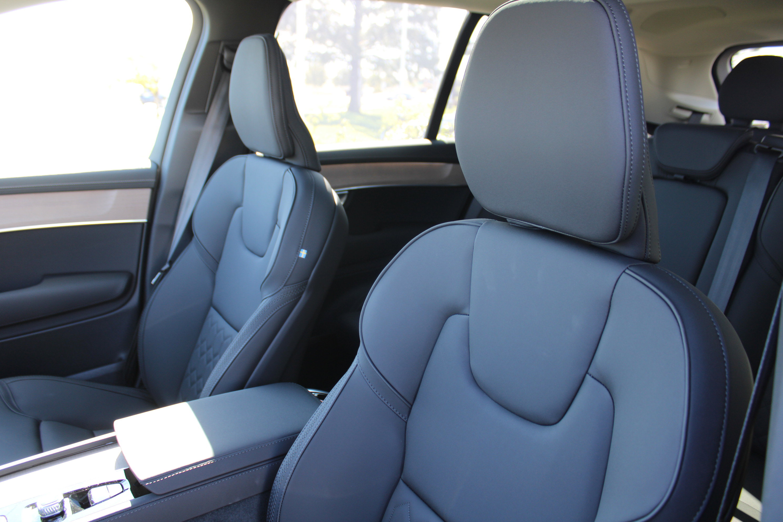 New 2026 Volvo XC90 B6 Plus w/ Protection Package Premier AWD/4WD image 29