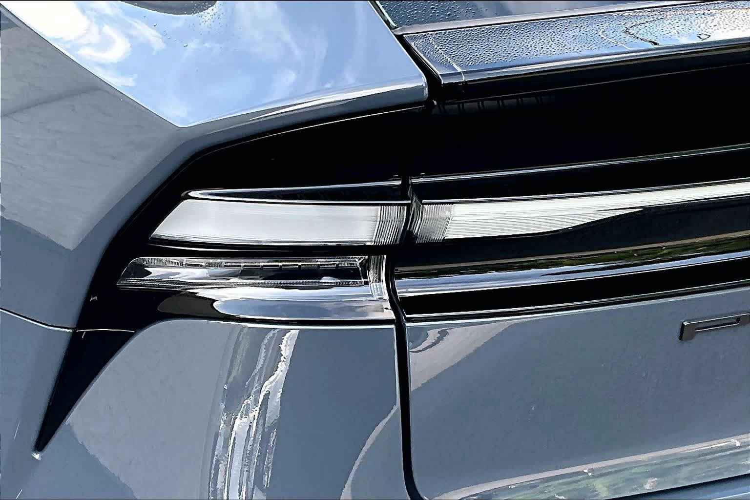 Certified 2026 Toyota Prius Plug-In Hybrid FWD image 29