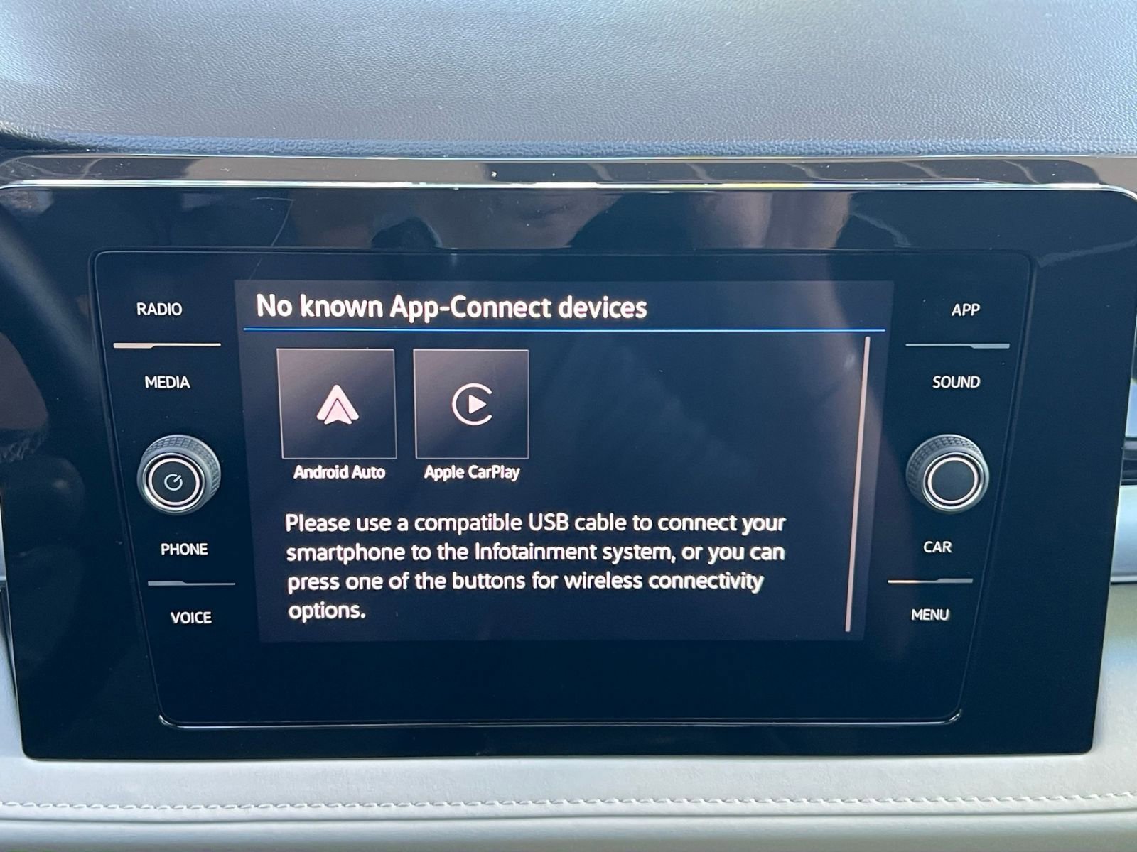 Used 2025 Volkswagen Taos SE image 20