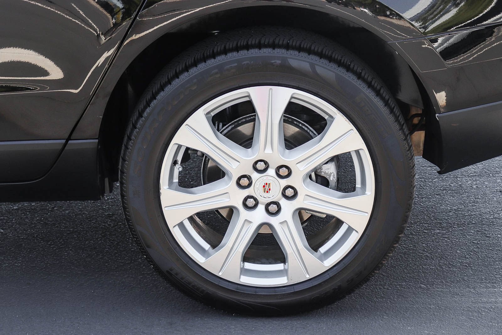 Used 2013 Cadillac SRX Premium FWD image 11