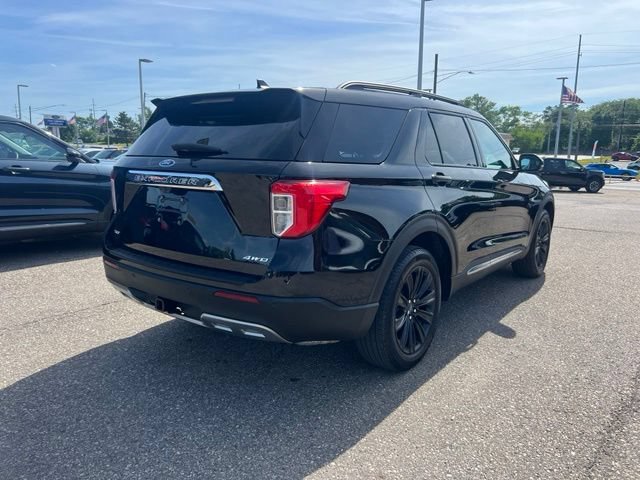 Certified 2023 Ford Explorer XLT w/ Equipment Group 202A AWD/4WD image 4