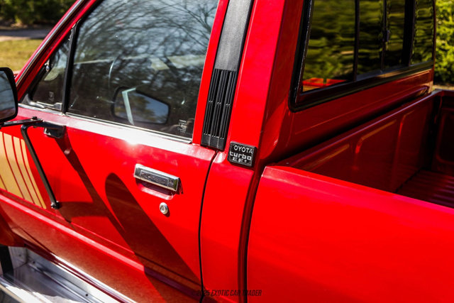 Used 1986 Toyota Pickup 4x4 Regular Cab Turbo image 32
