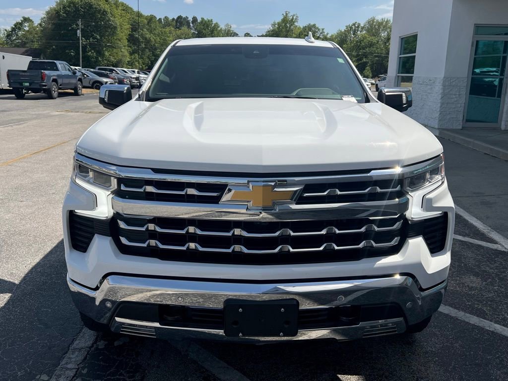 Used 2025 Chevrolet Silverado 1500 LTZ AWD/4WD image 6