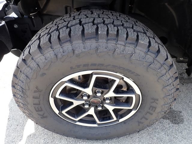 Used 2024 Jeep Wrangler Unlimited Rubicon AWD/4WD image 12