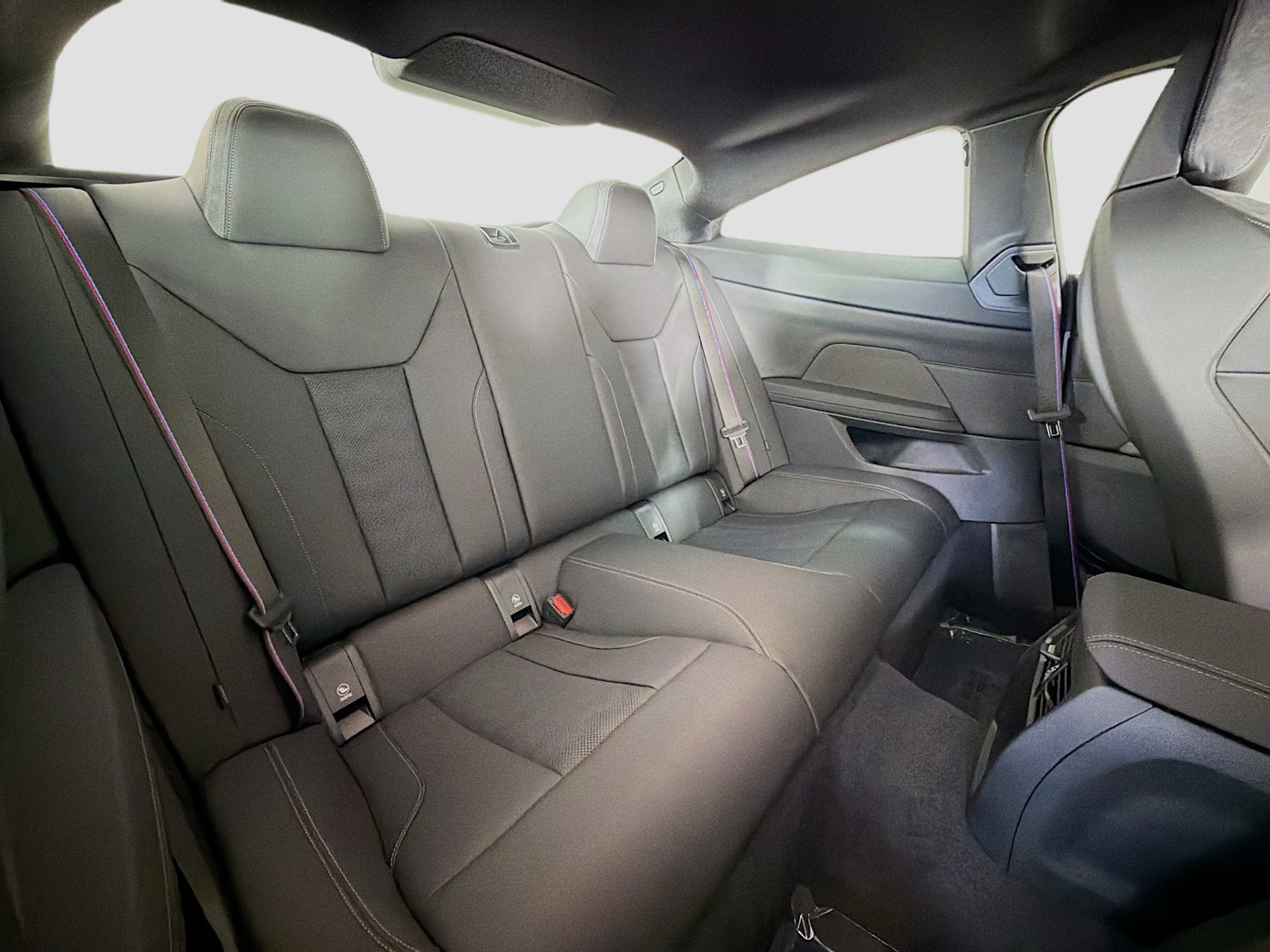 New 2027 BMW M4 Coupe w/ Executive Package RWD image 28