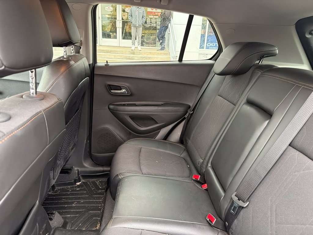 Used 2017 Chevrolet Trax LT w/ Driver Confidence Package FWD image 11