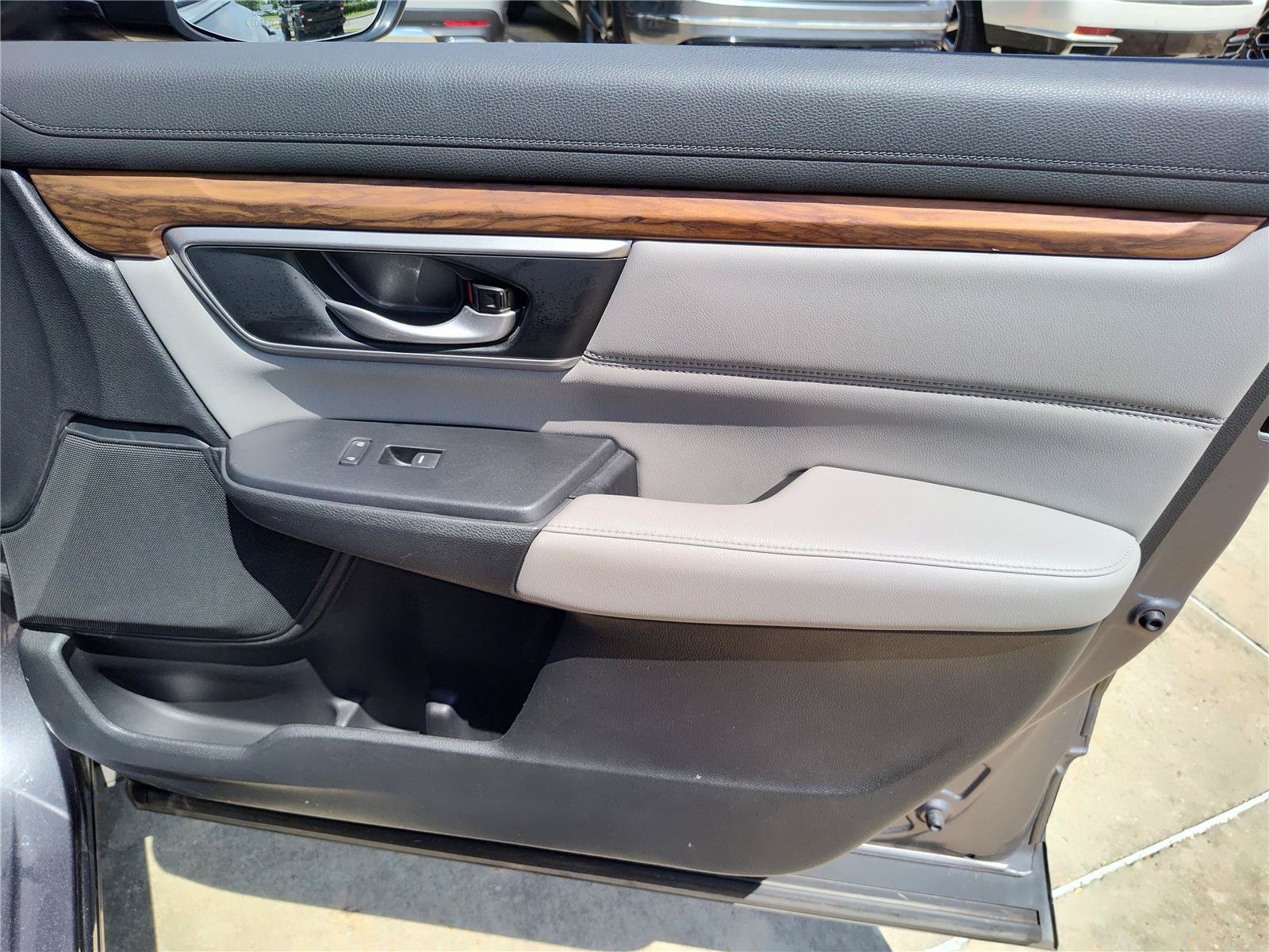 Used 2020 Honda CR-V Touring image 25
