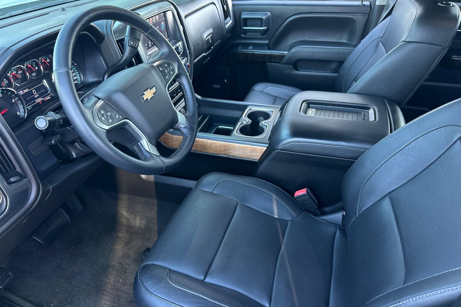 Used 2017 Chevrolet Silverado 3500 LTZ w/ Duramax Plus Package image 10
