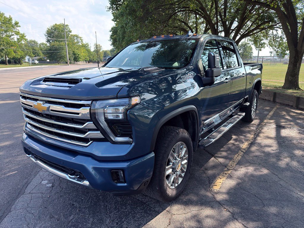 Used 2026 Chevrolet Silverado 2500 High Country w/ Technology Package AWD/4WD image 23