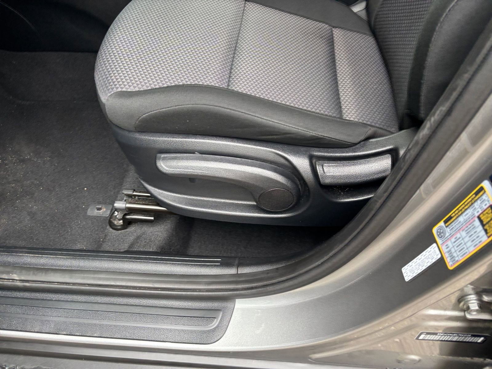 Used 2025 Kia Soul LX w/ LX Technology Package FWD image 22