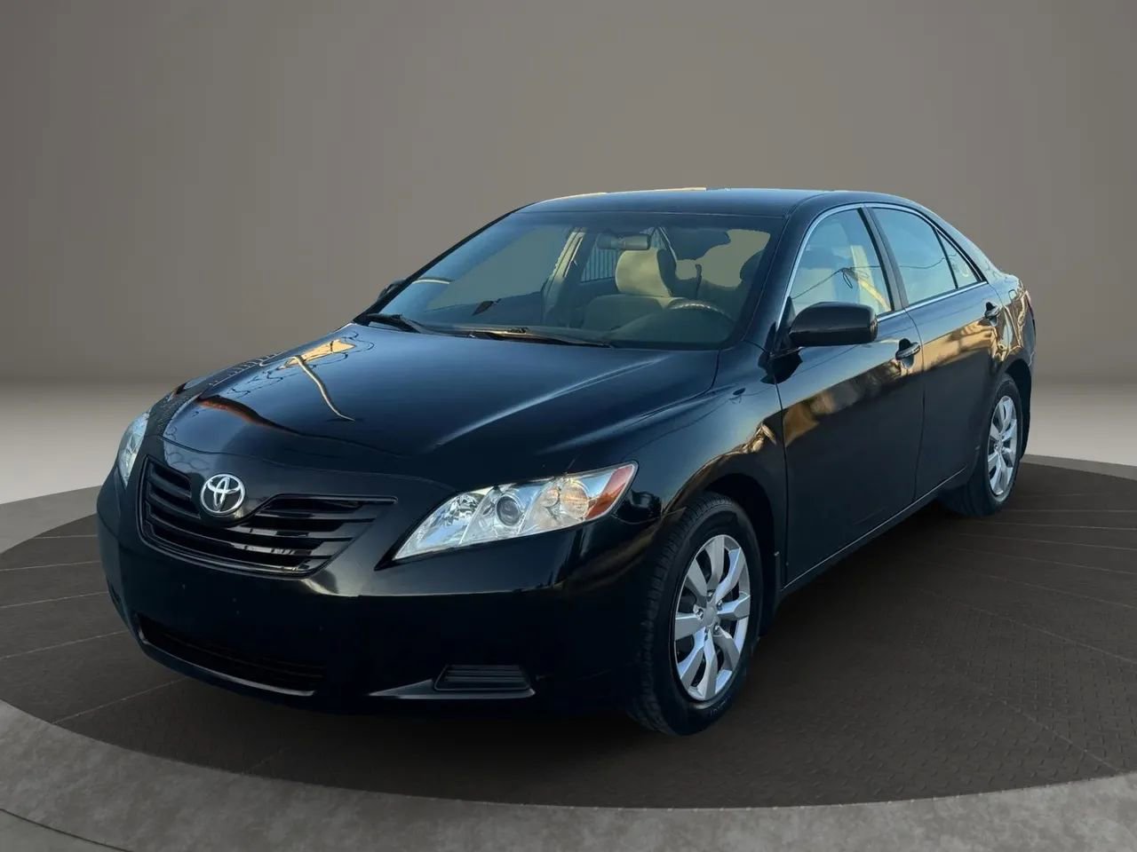 Used 2007 Toyota Camry LE image 2