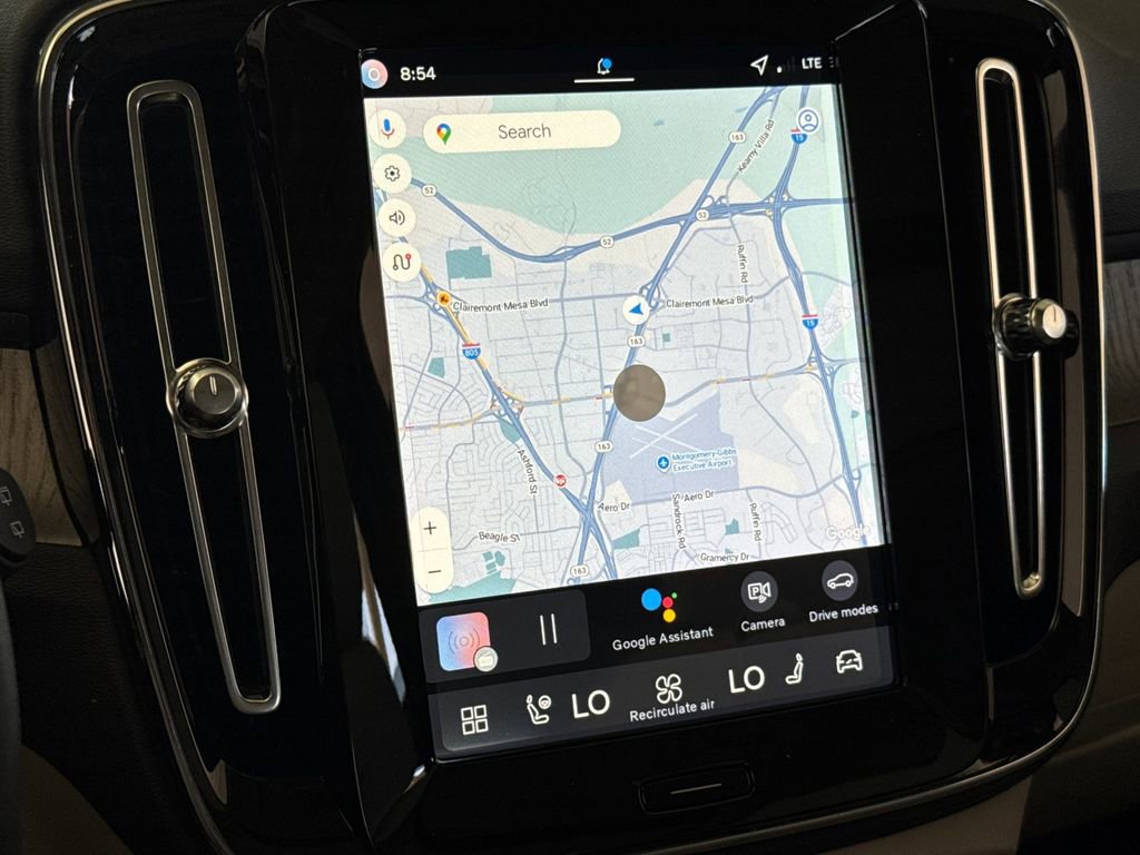 New 2026 Volvo XC40 B5 Ultra image 18