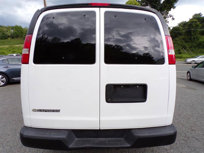 Used 2017 Chevrolet Express 3500 LS RWD image 7