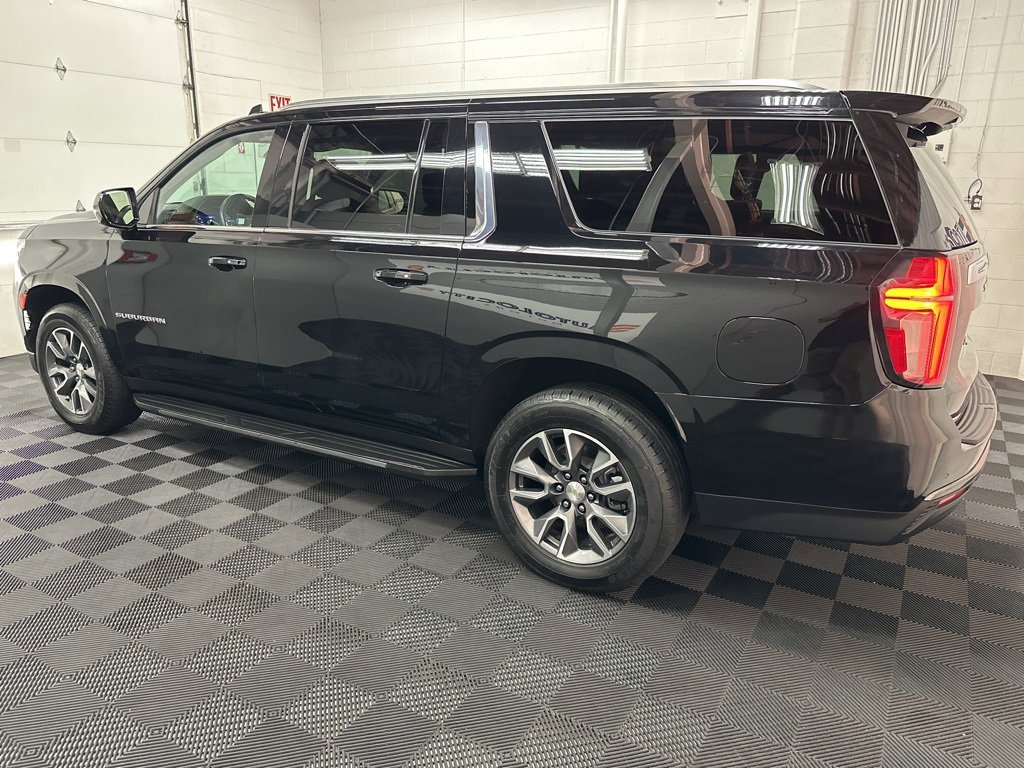 Used 2024 Chevrolet Suburban LT image 6