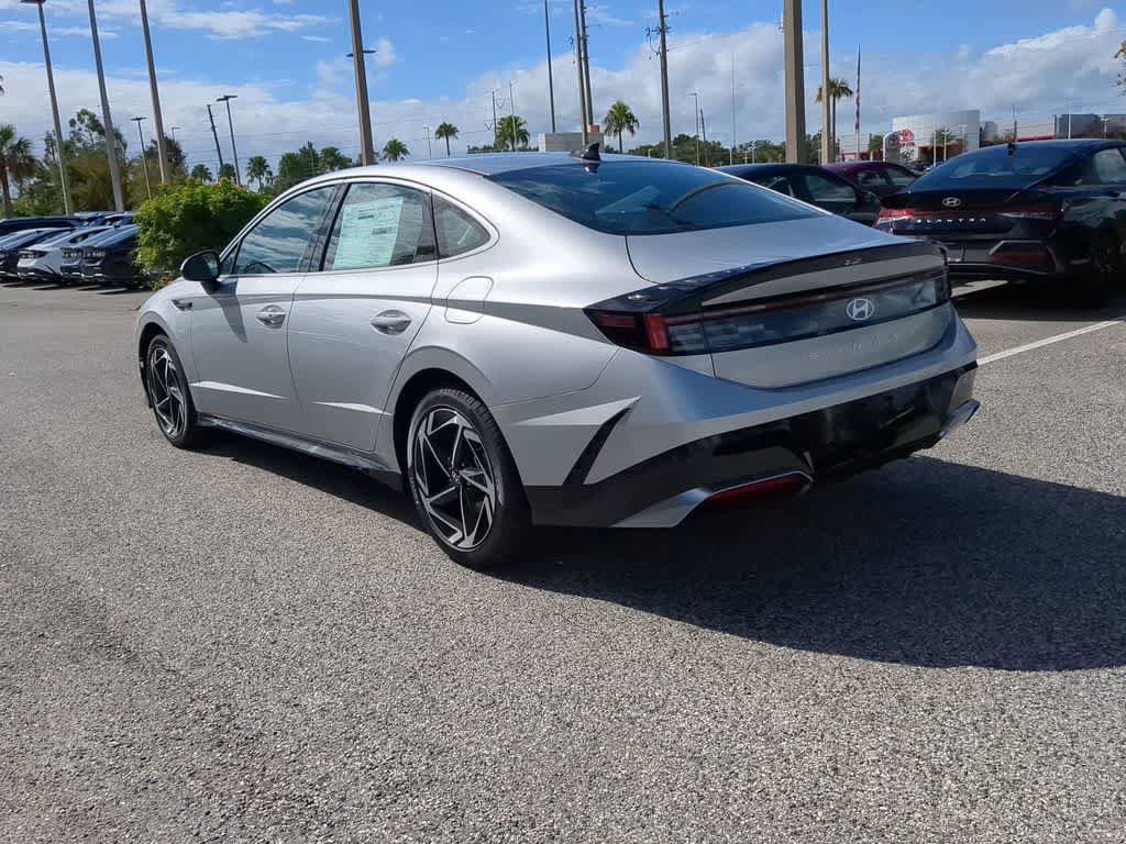 New 2026 Hyundai Sonata SEL FWD image 4