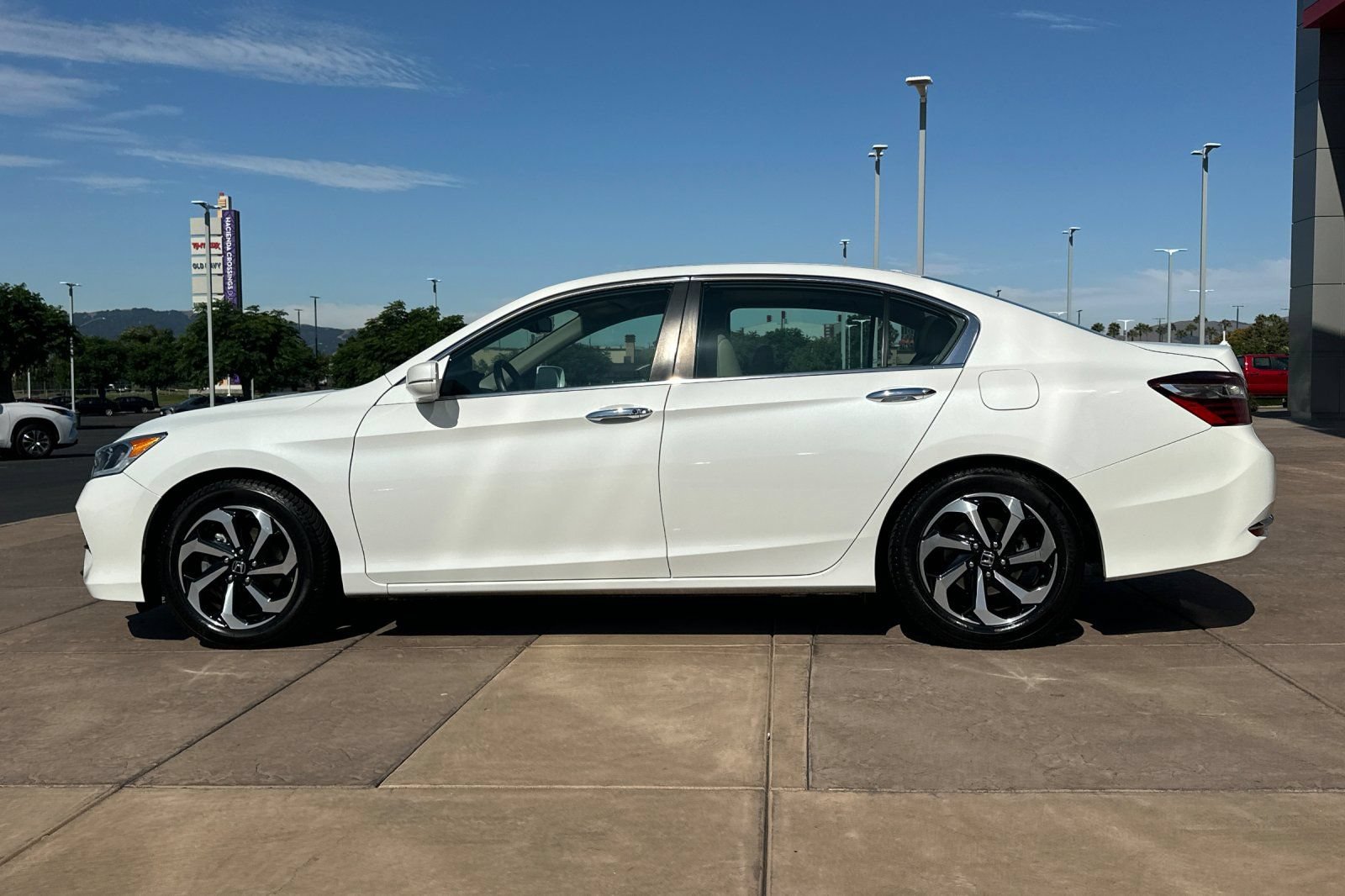 Used 2016 Honda Accord EX-L image 7