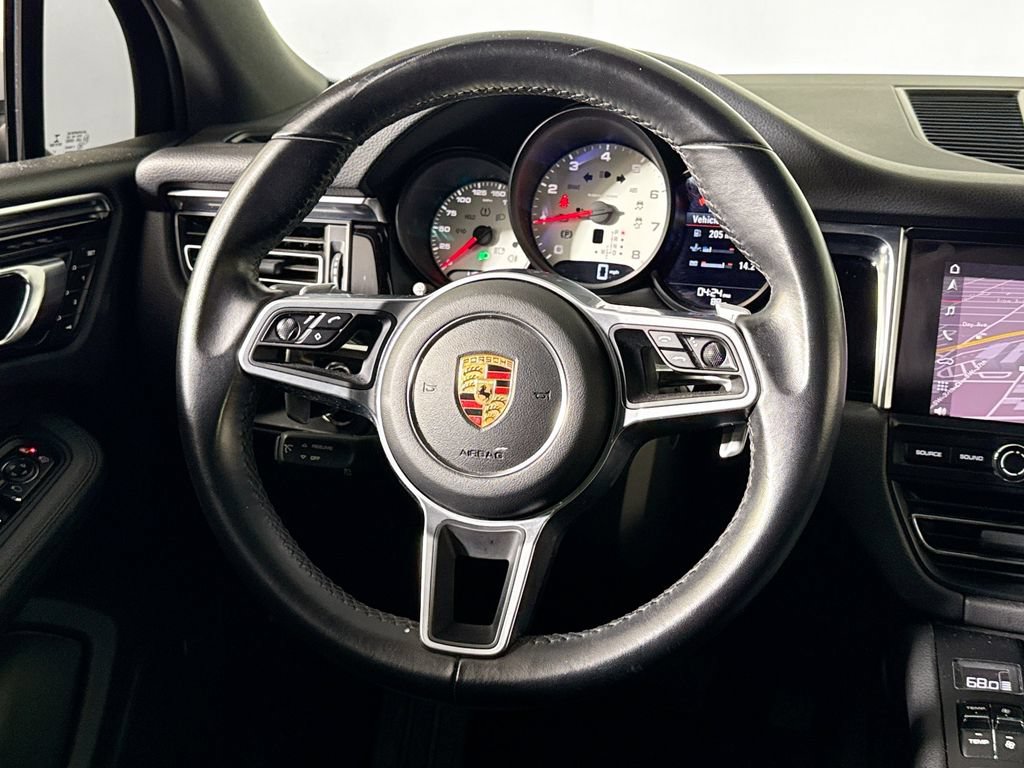 Certified 2020 Porsche Macan AWD/4WD image 12