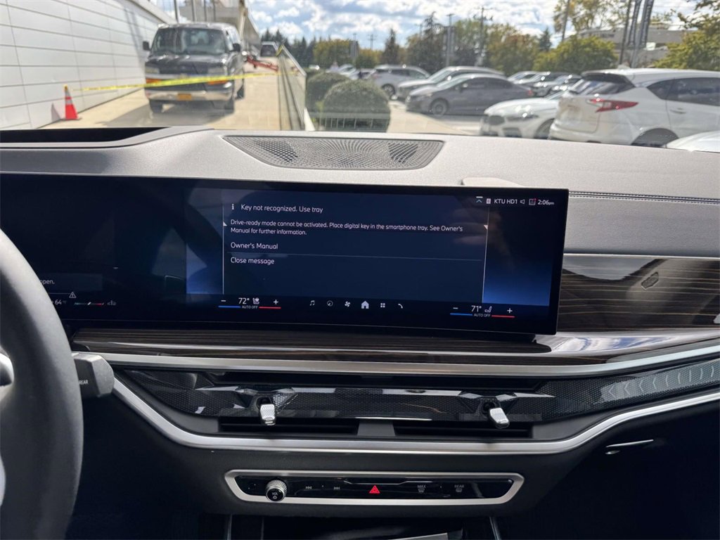 Certified 2025 BMW X7 xDrive40i w/ Premium Package image 13