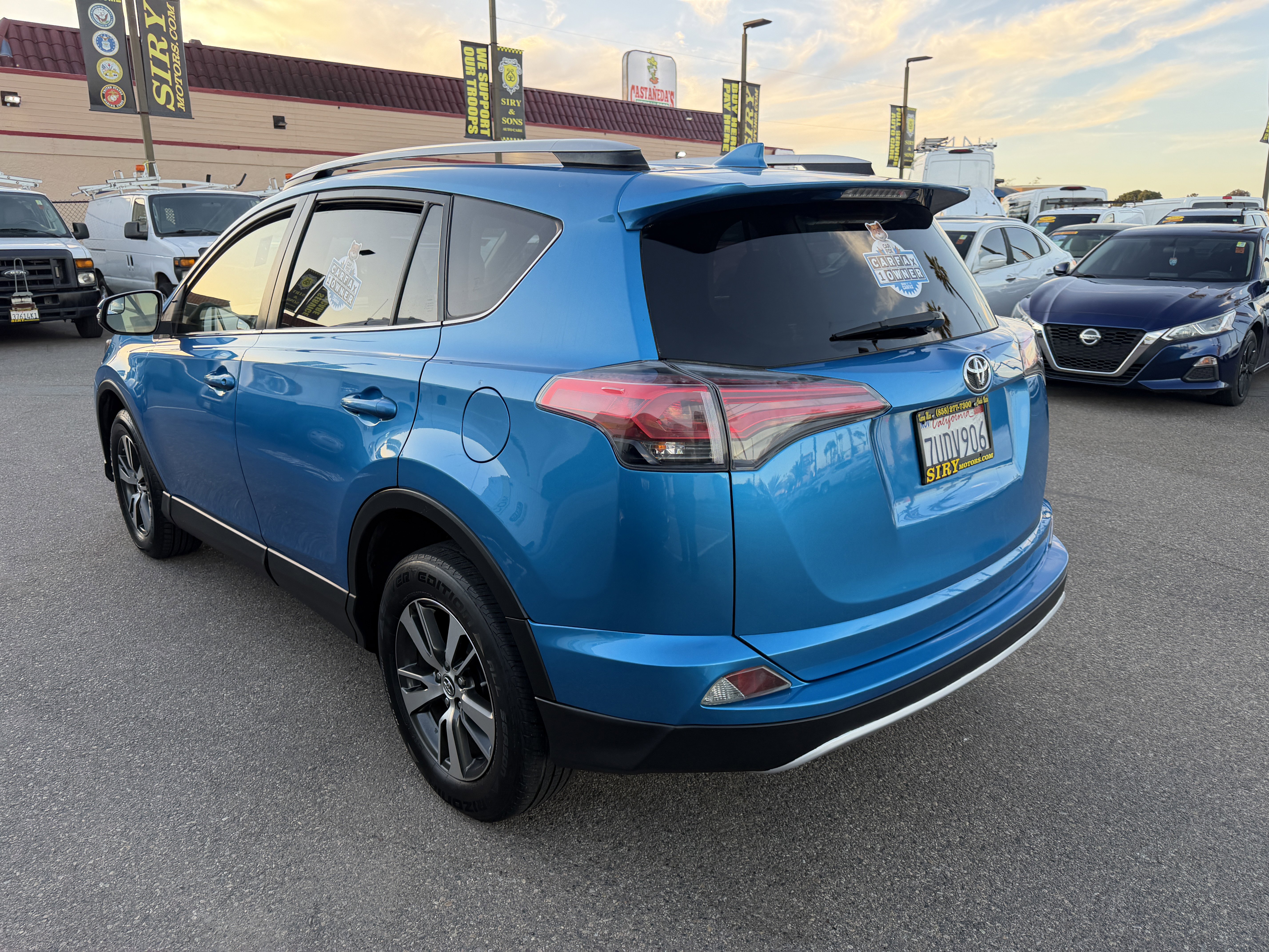 Used 2017 Toyota RAV4 XLE FWD image 7