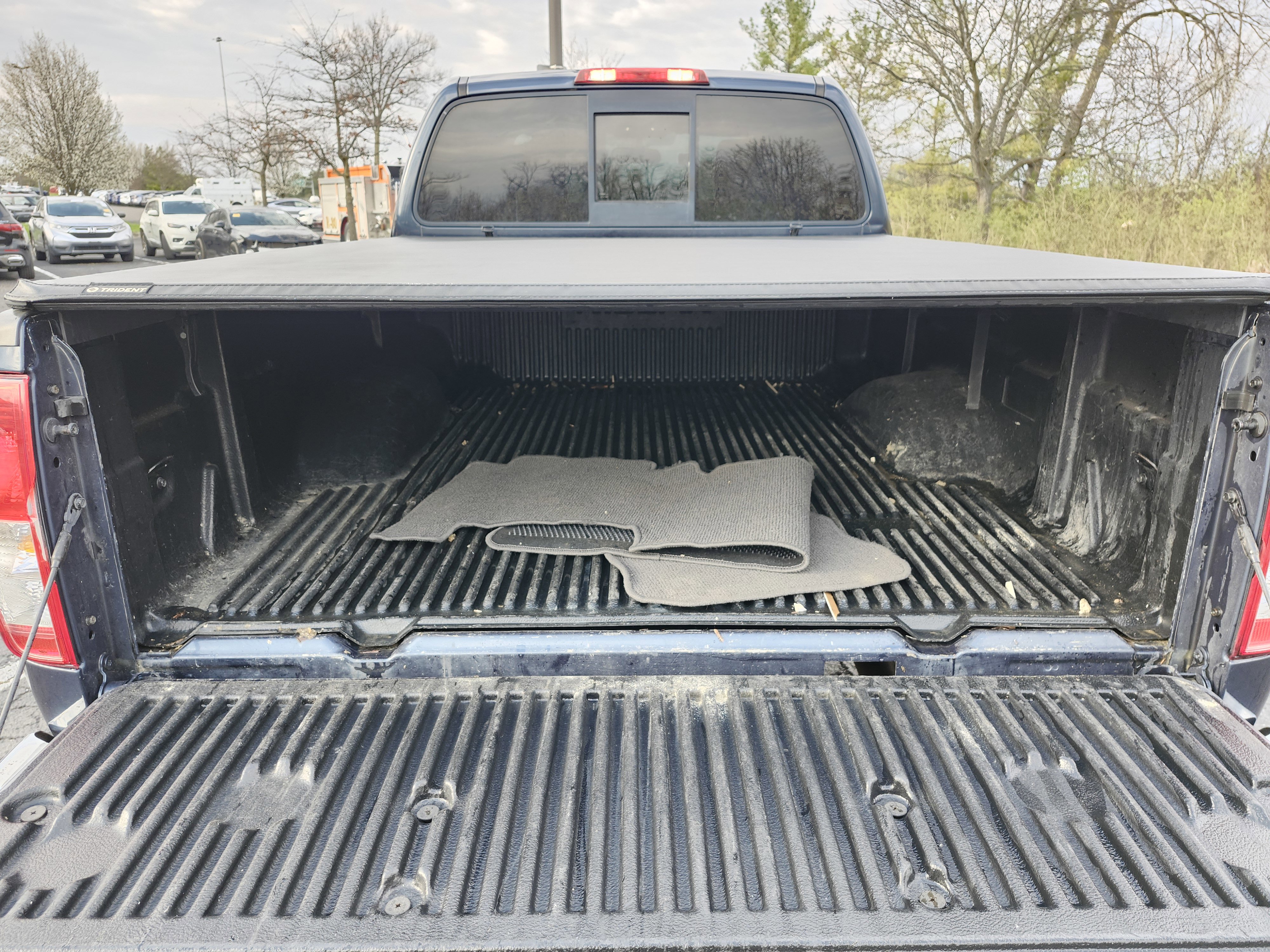 Used 2016 Nissan Frontier SV AWD/4WD image 17