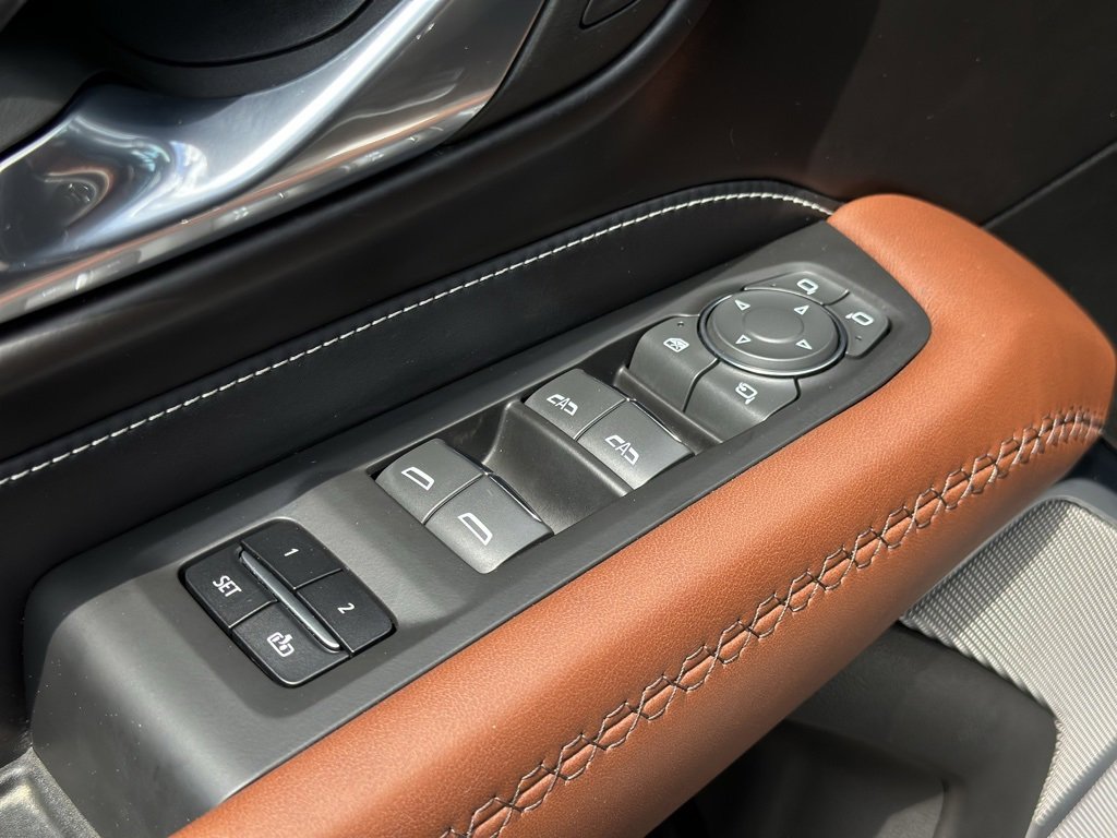 Used 2023 GMC Yukon XL Denali Ultimate image 27