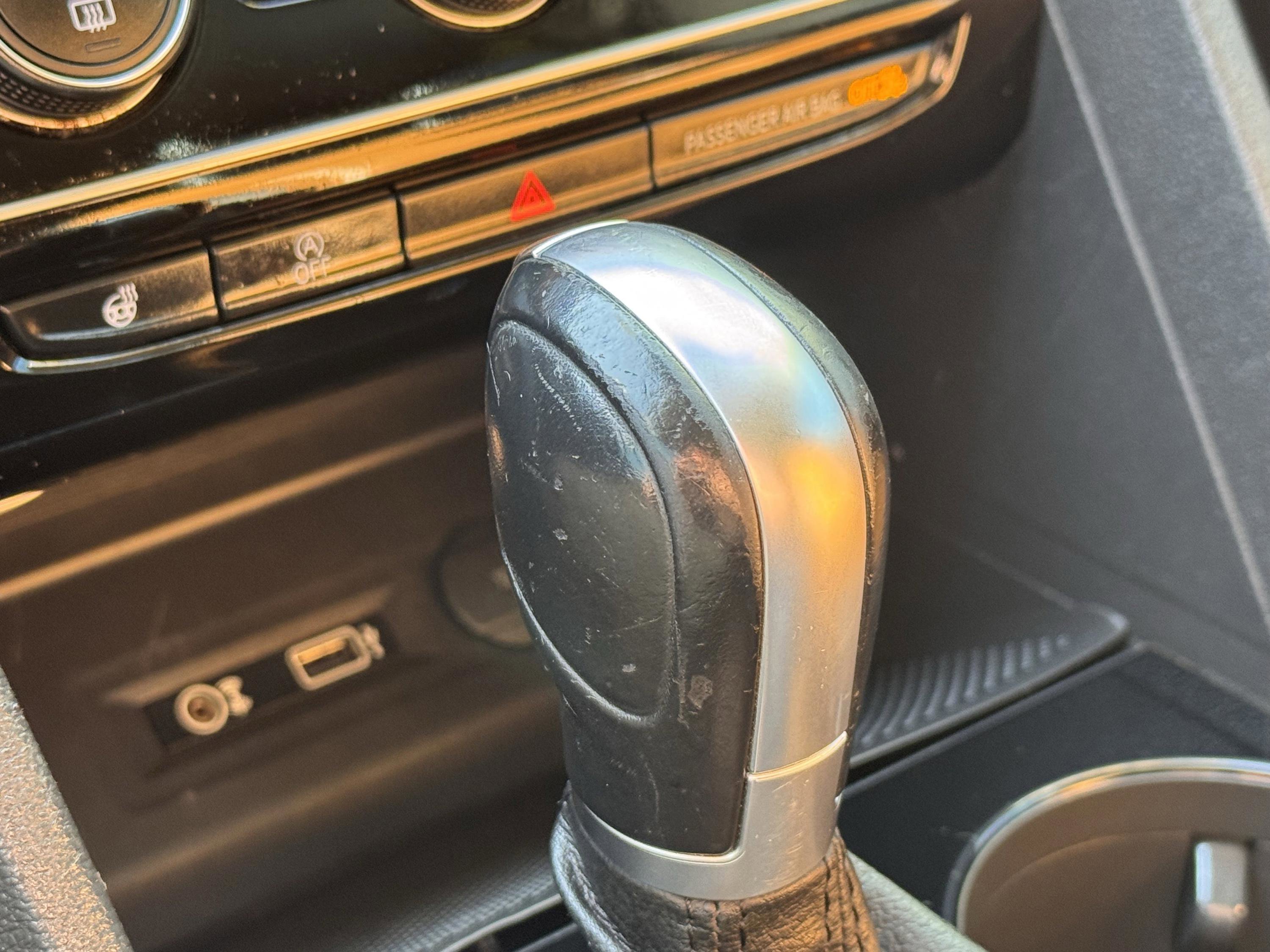 Used 2018 Volkswagen Atlas SEL Premium image 24