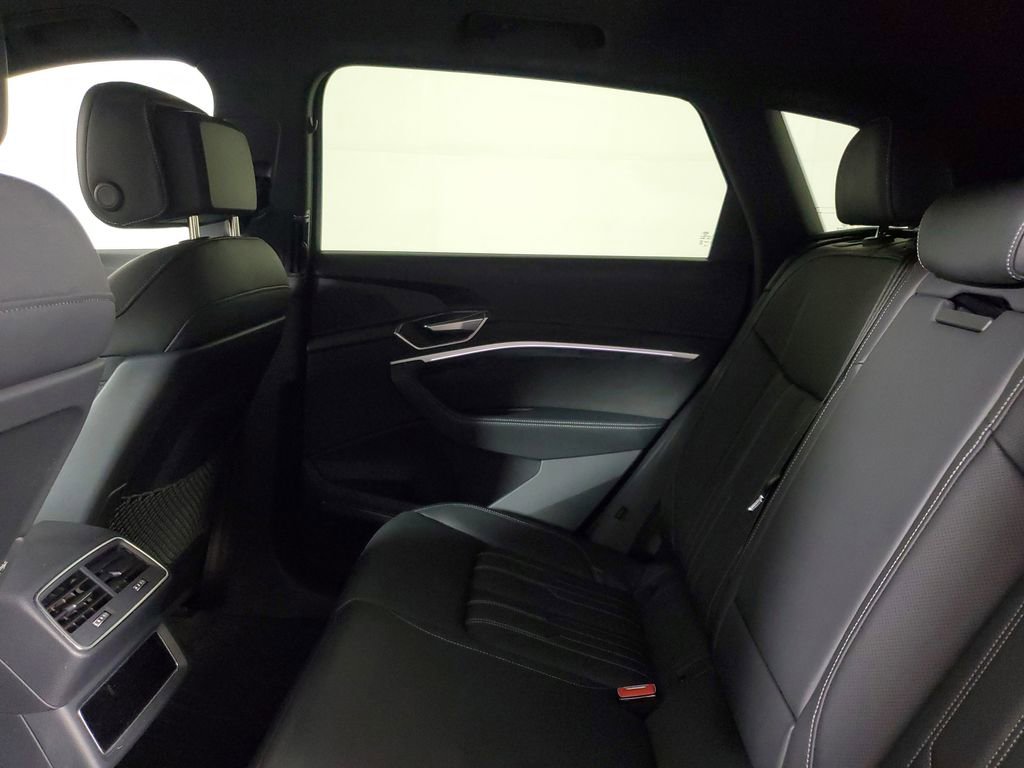Used 2023 Audi e-tron S Premium Plus w/ Black Optic Package AWD/4WD image 11