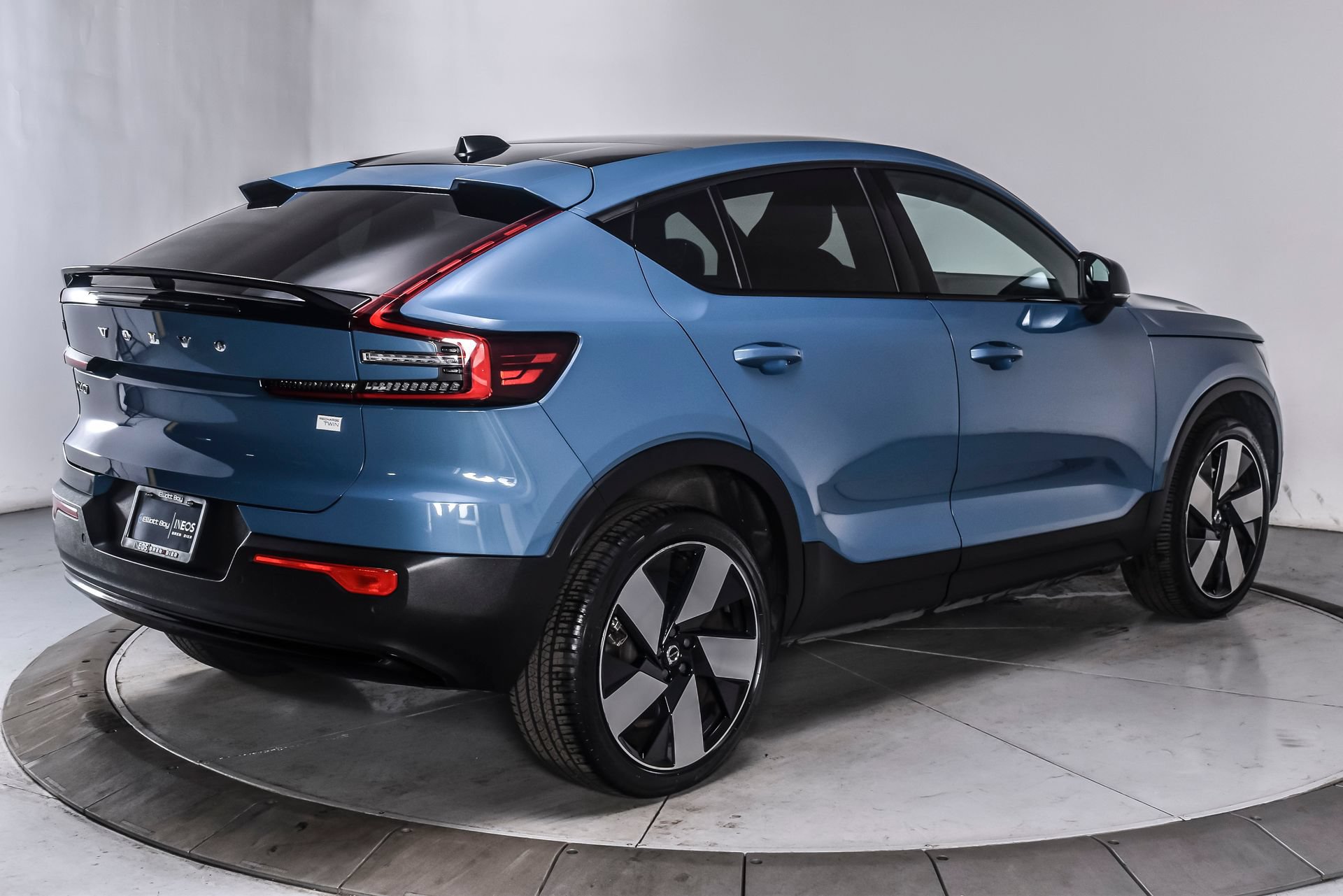 Used 2023 Volvo C40 P8 Recharge Ultimate AWD/4WD image 5