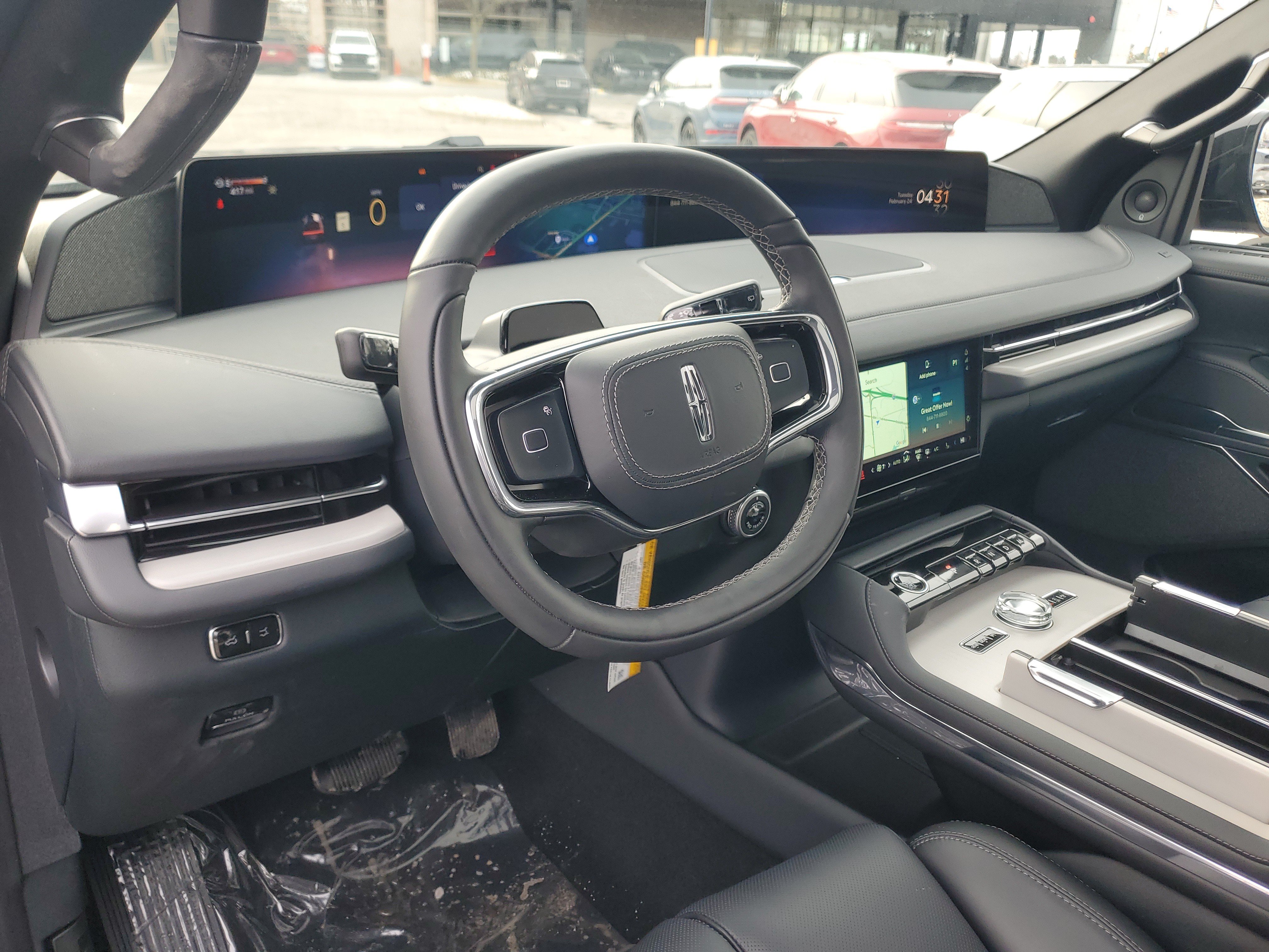 New 2026 Lincoln Navigator Reserve w/ Jet Appearance Package AWD/4WD image 14