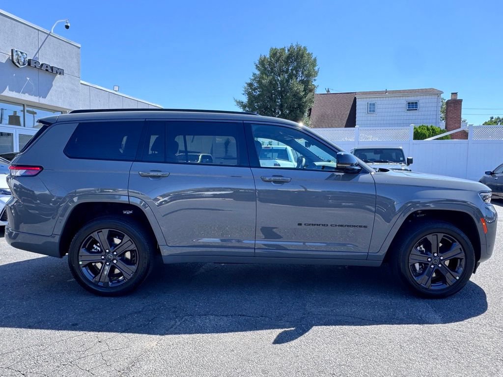 New 2027 Jeep Grand Cherokee L Limited AWD/4WD image 9