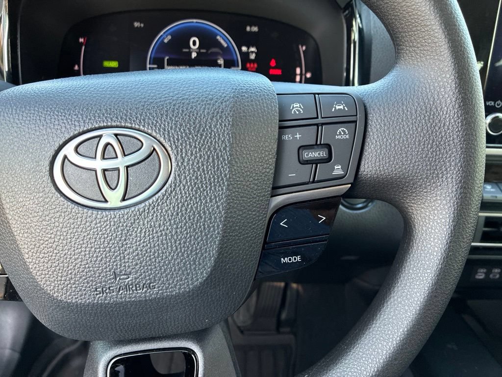Used 2025 Toyota Camry LE FWD image 25