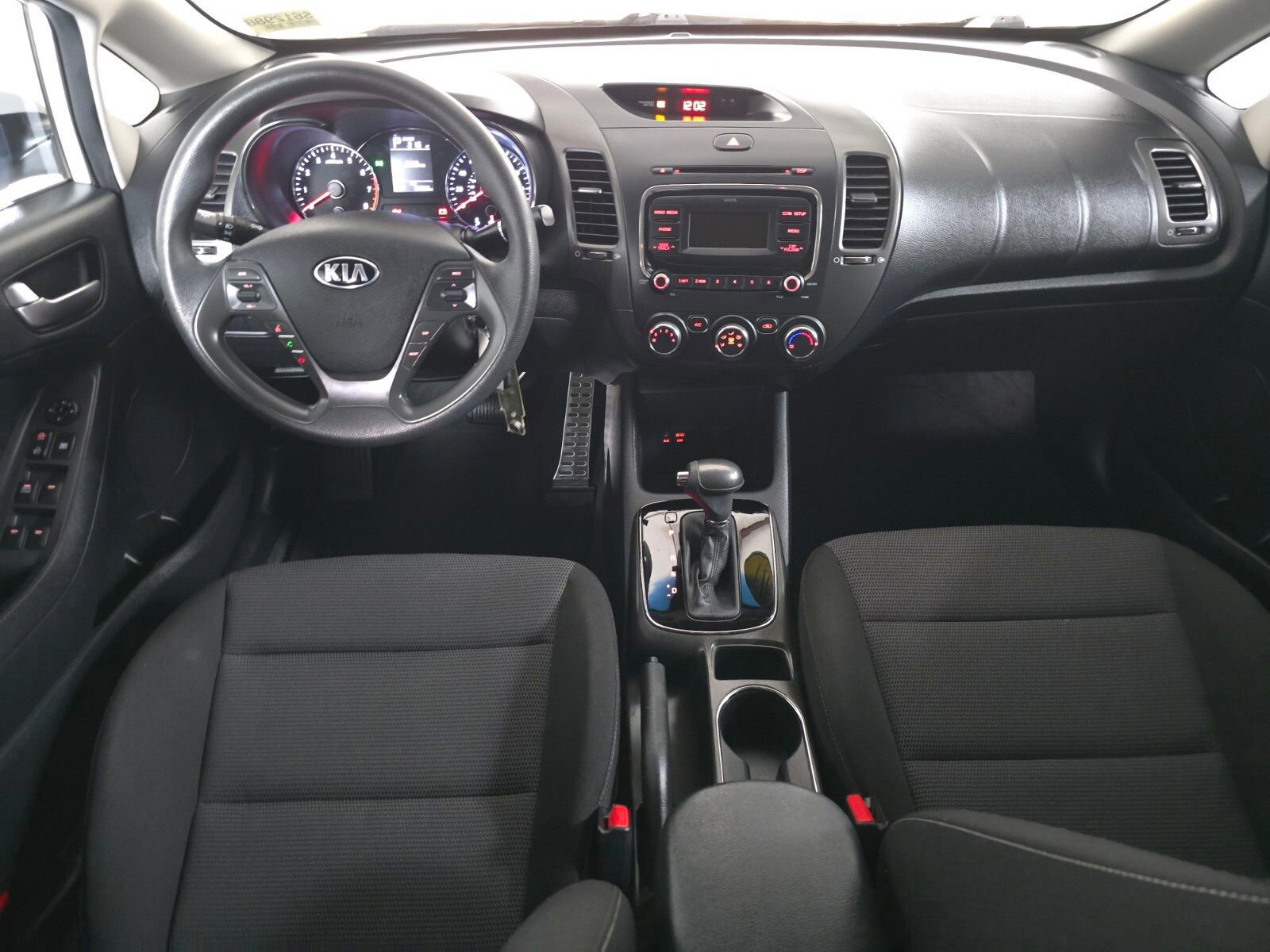 Used 2017 Kia Forte LX image 25