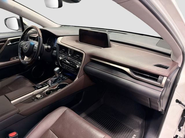 Used 2019 Lexus RX 350L Premium w/ Premium Package image 25