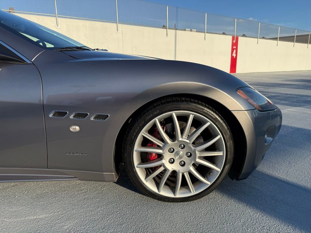 Used 2010 Maserati GranTurismo S RWD image 13
